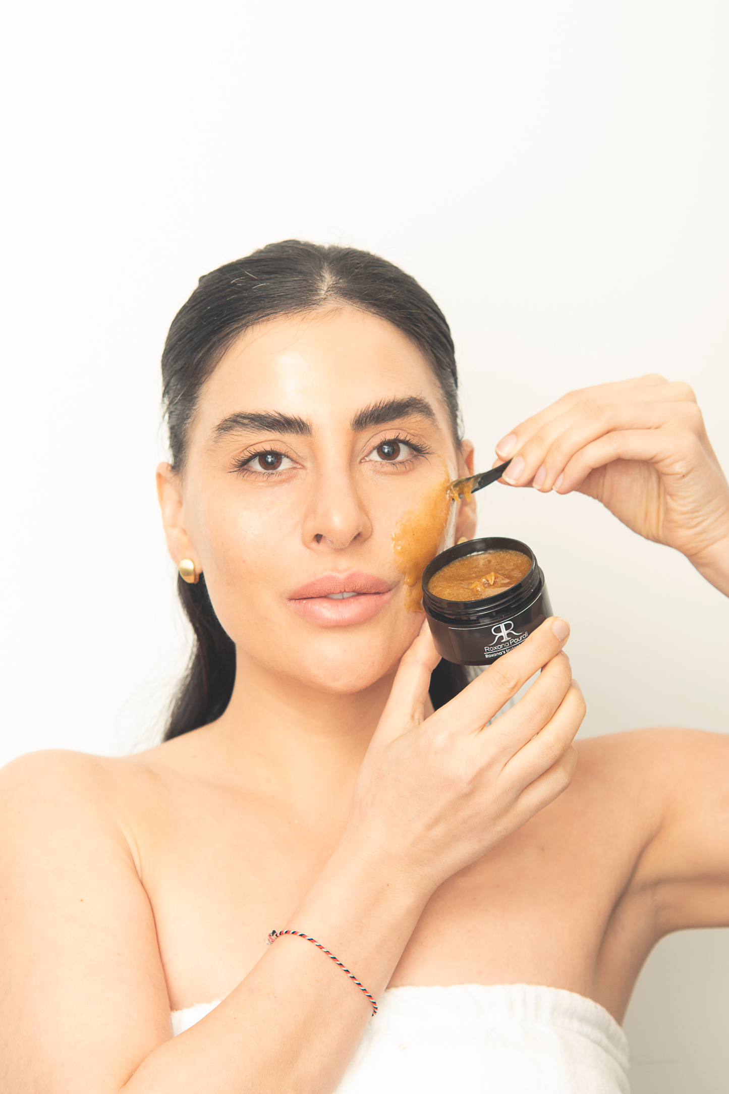 Roxana's Instant Glow Honey Scrub